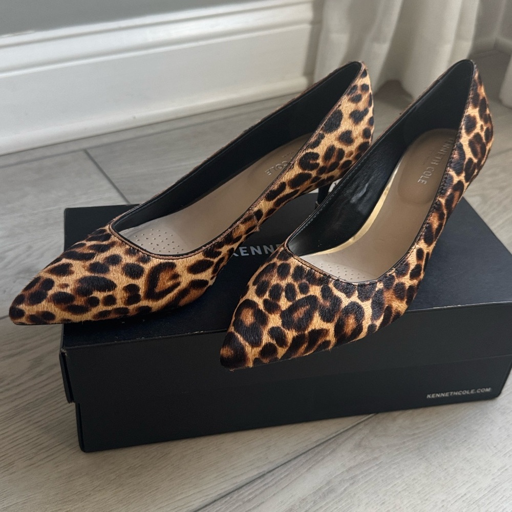 Kenneth Cole Morgan calf hair kitten heel